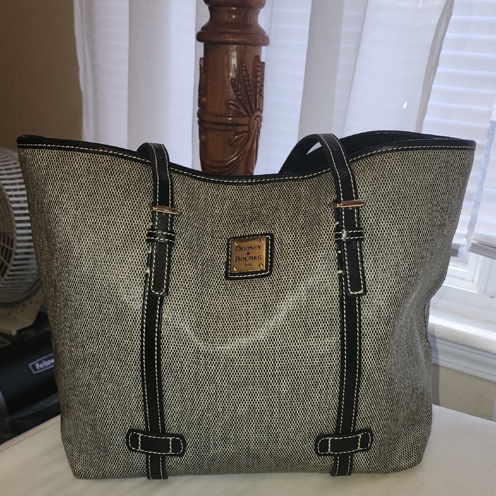 Dooney & Bourke Panama East/West Tote in Black and White, GUC.